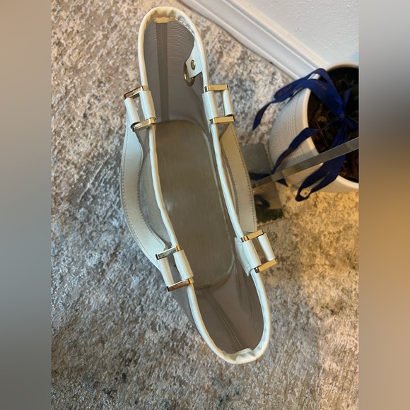 🌹RARE LOUIS VUITTON Epi Plage Mini Lagoon Bay Tote
Bag White Clear - Picture 7 of 14